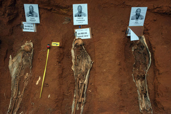 اكتشاف مقبرة لـ 14 سجينا سياسيا قتلوا فى جنوب أفريقيا