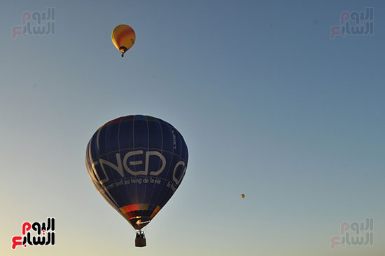         البالونات تحلق فى سماء الأقصر فى انطلاق المهرجان رسميا