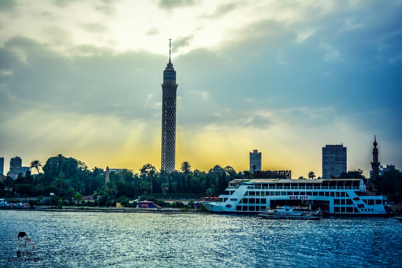 برج القاهرة و كورنيش النيل
