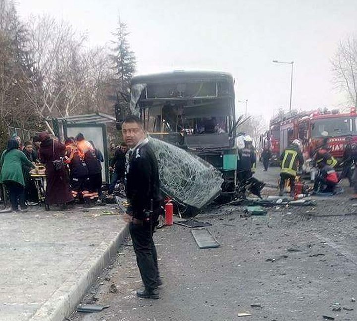 انفجار حافلة جنود