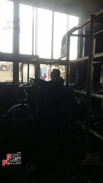 حريق داخل المصنع