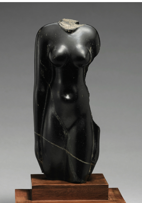 345611-تمثال-امراة