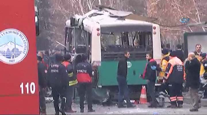 مقتل العشرات بتفجير استهدف حافلة للجيش التركى