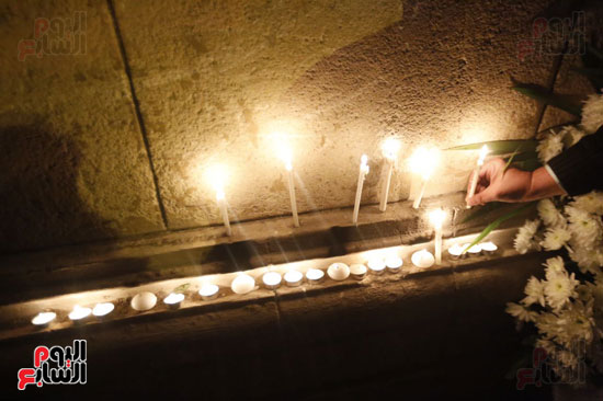 وقفة بالشموع لتأبين ضحايا الكنيسة البطرسية (26)