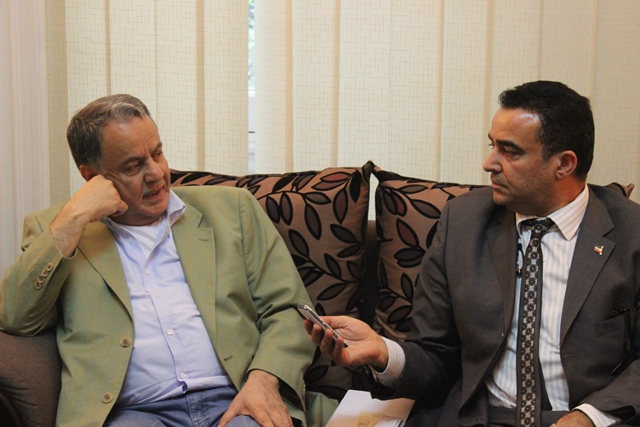 السفير محمد الربيع مع الزميل محمد سعد