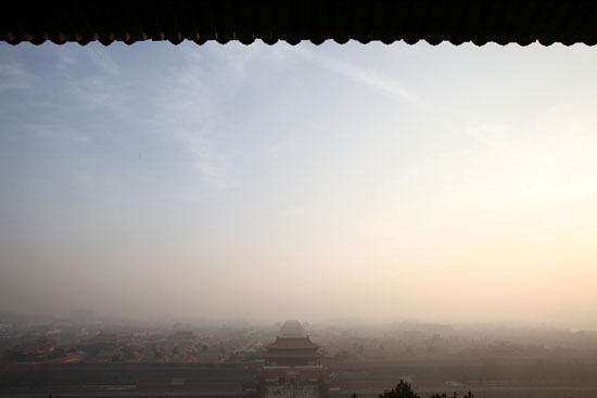 ضباب دخانى يغطى الصين