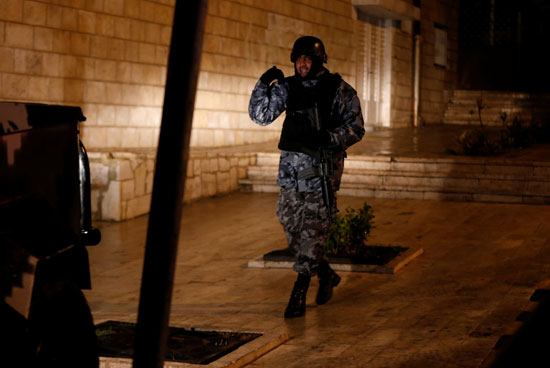  قوات الدرك الأردنية تقتحم قلعة الكرك لإنقاذ محاصرين بعد هجوم إرهابى