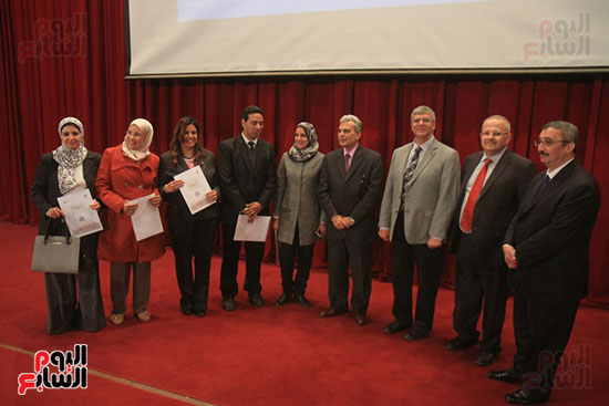 جامعة القاهرة تكرم أعضاء جدد من هيئة التدريس المنشورة أبحاثهم دوليا