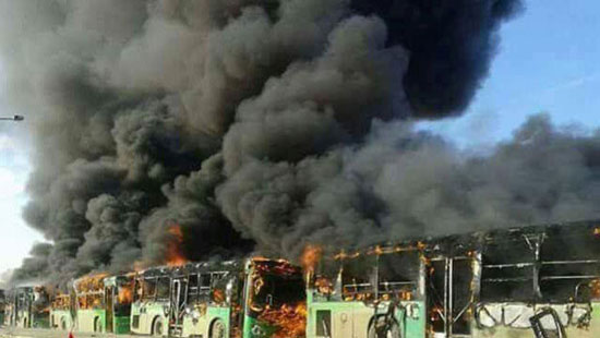 مسلحو حلب يضرمون النار فى 5 حافلات تقل النازحين من المدينة