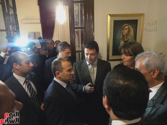 وزير خارجية لبنان يرحب بالجالية 