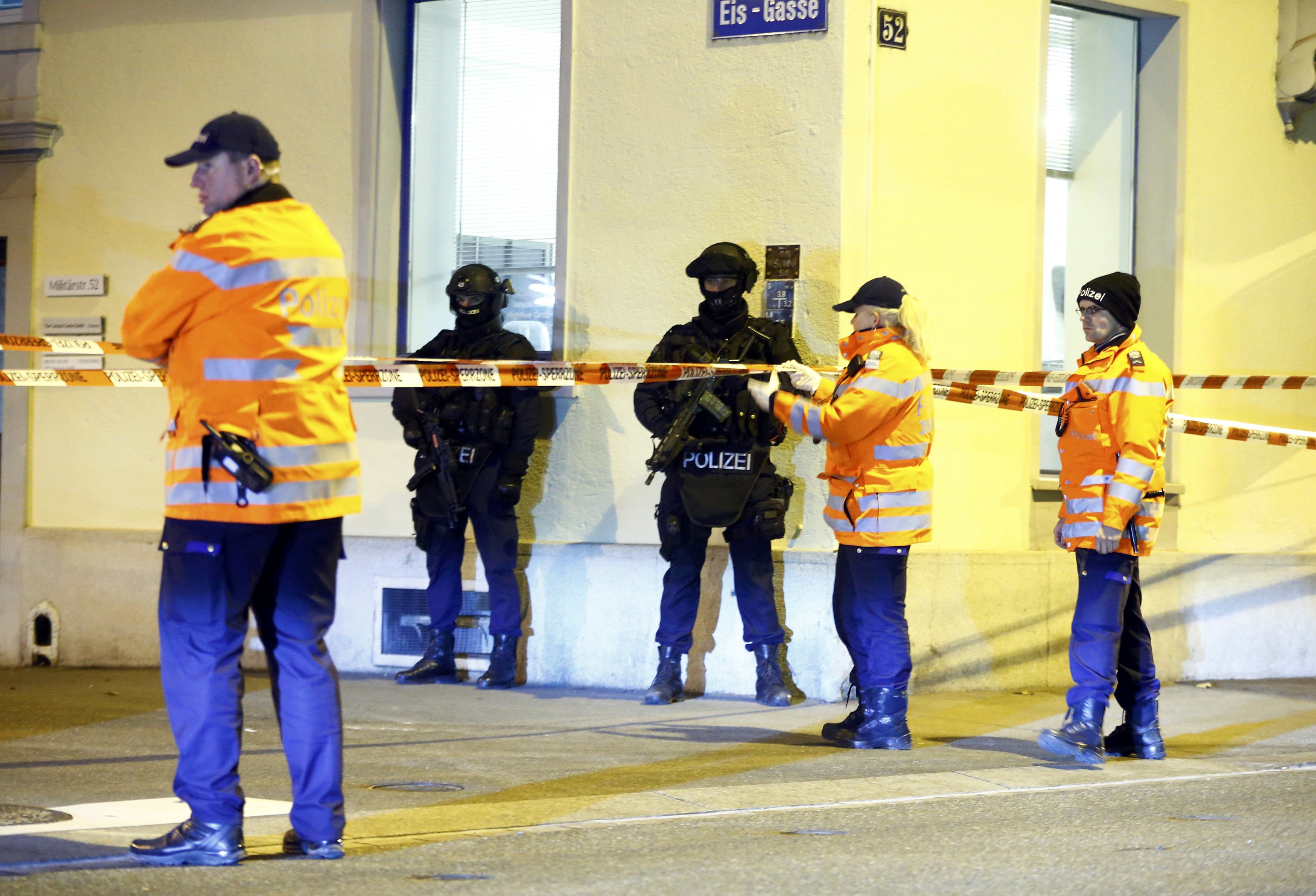 إصابة 3 أشخاص فى إطلاق نار على مركز إسلامي بزيورخ السويسرية (2)