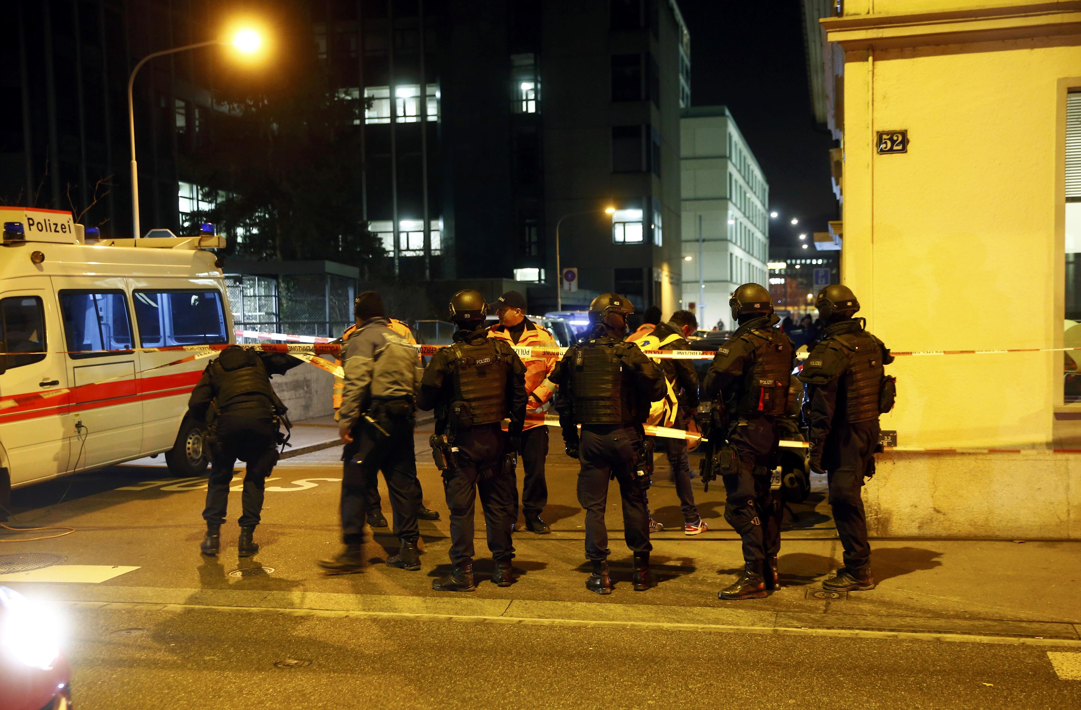 إصابة 3 أشخاص فى إطلاق نار على مركز إسلامي بزيورخ السويسرية (5)