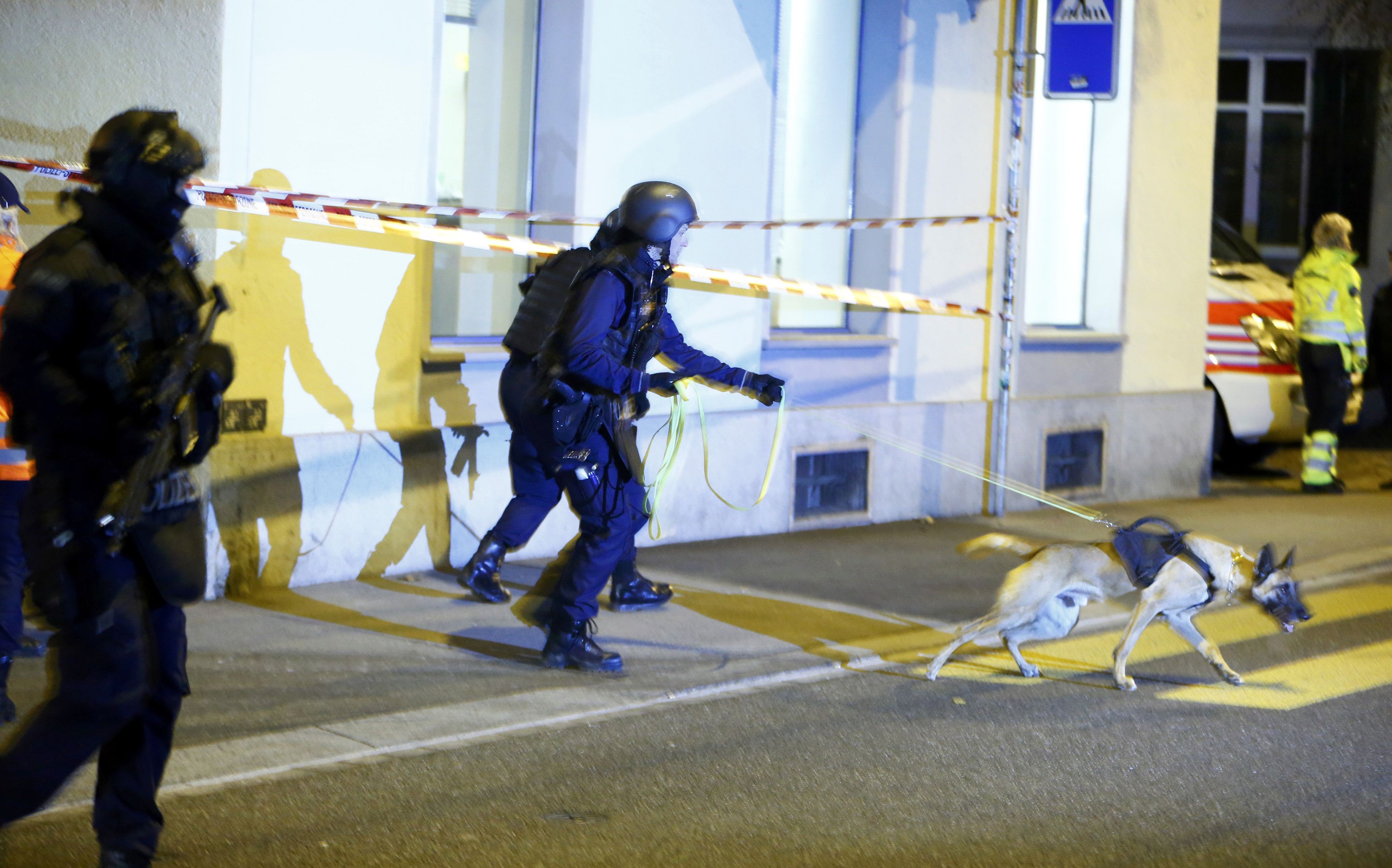 إصابة 3 أشخاص فى إطلاق نار على مركز إسلامي بزيورخ السويسرية (1)