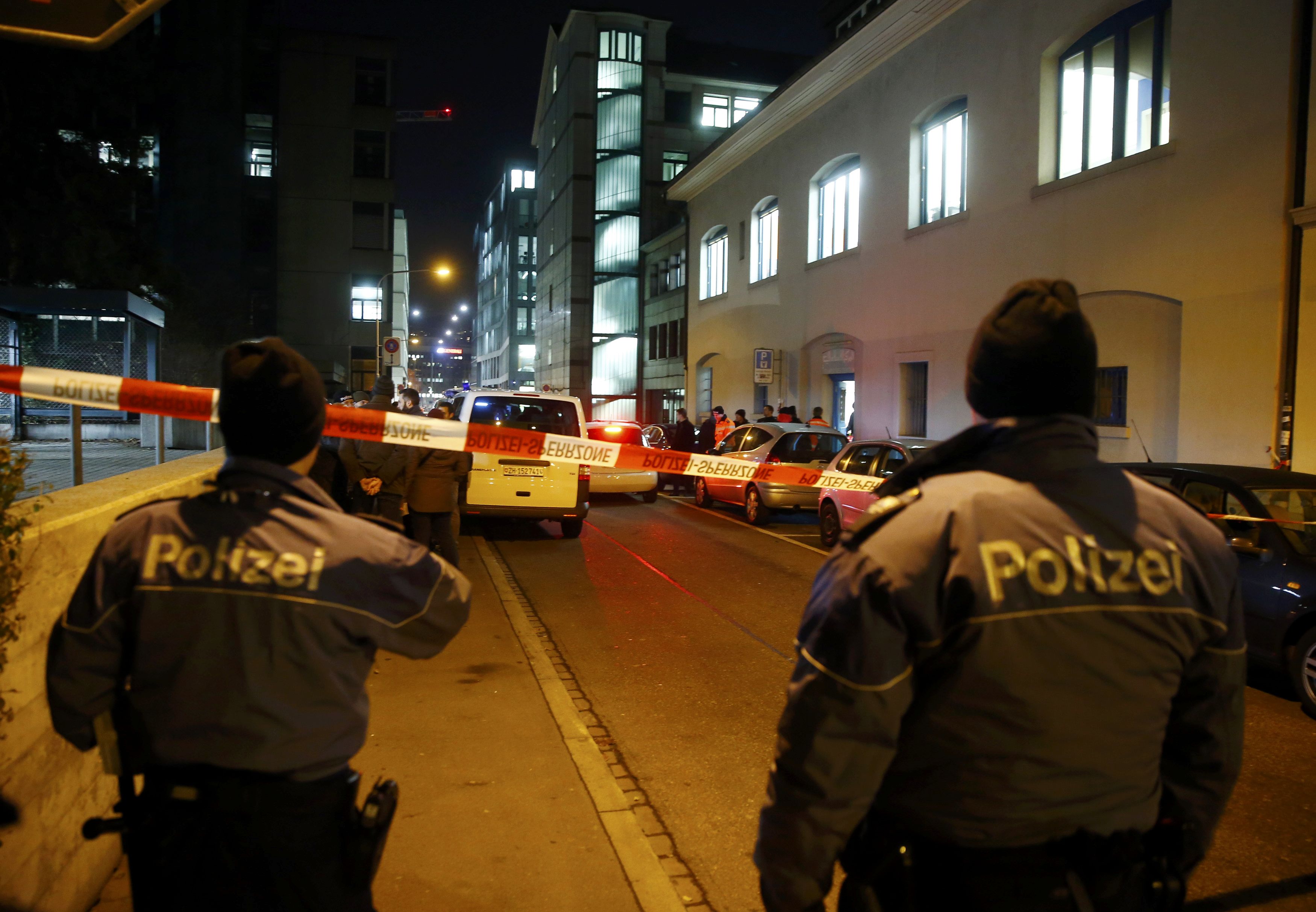 إصابة 3 أشخاص فى إطلاق نار على مركز إسلامي بزيورخ السويسرية (7)