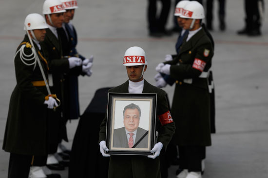 تشييع جثمان السفير الروسى من أنقرة- رويترز