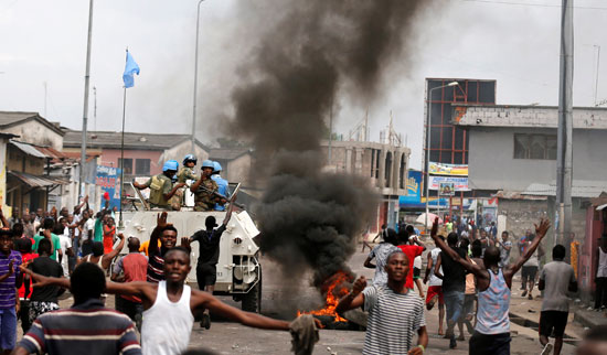 اشتباكات بين متظاهرين والشرطة فى الكونغو (6)