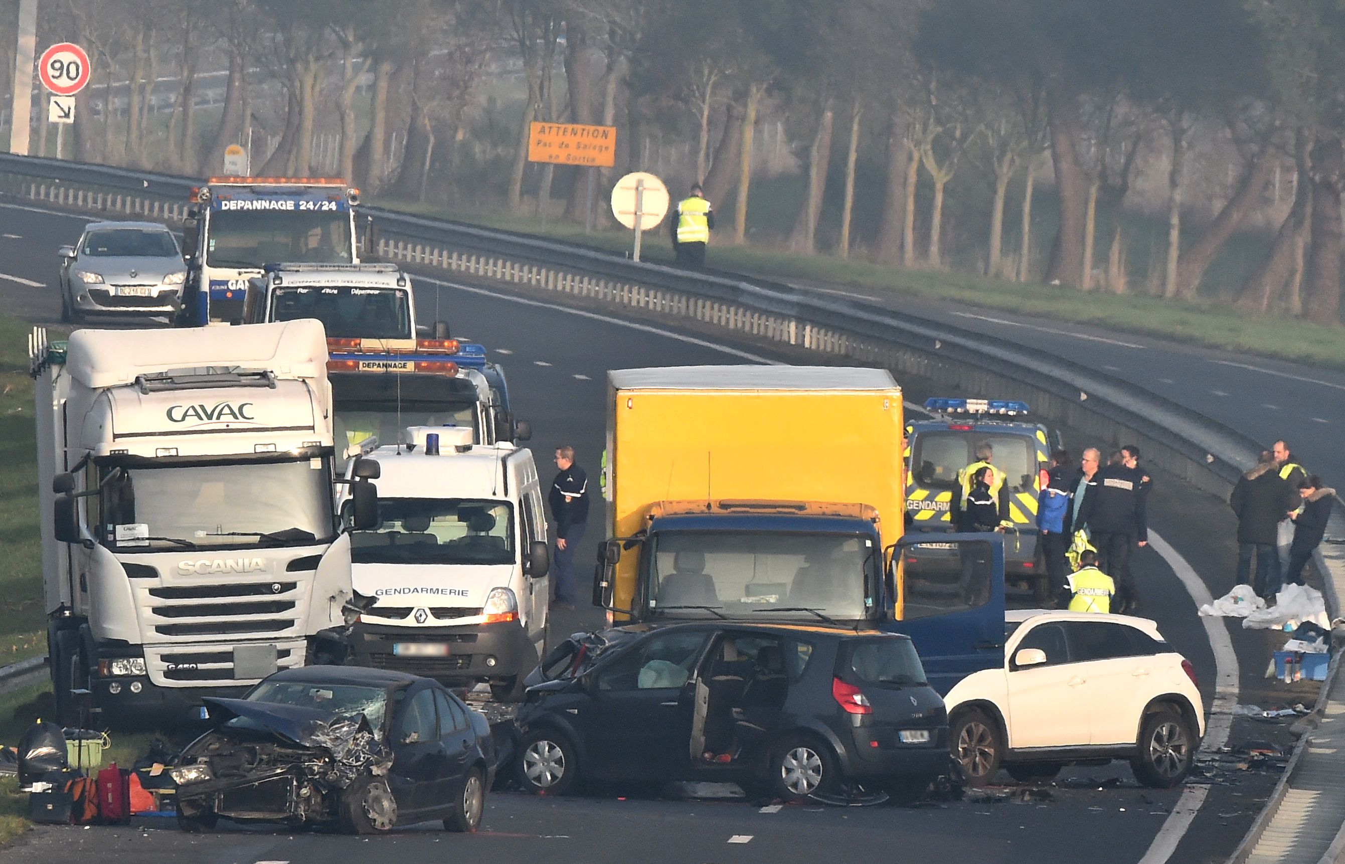 حادث تصادم فى فرنساومقتل 5 أشخاص وإصابة 20 أخرين