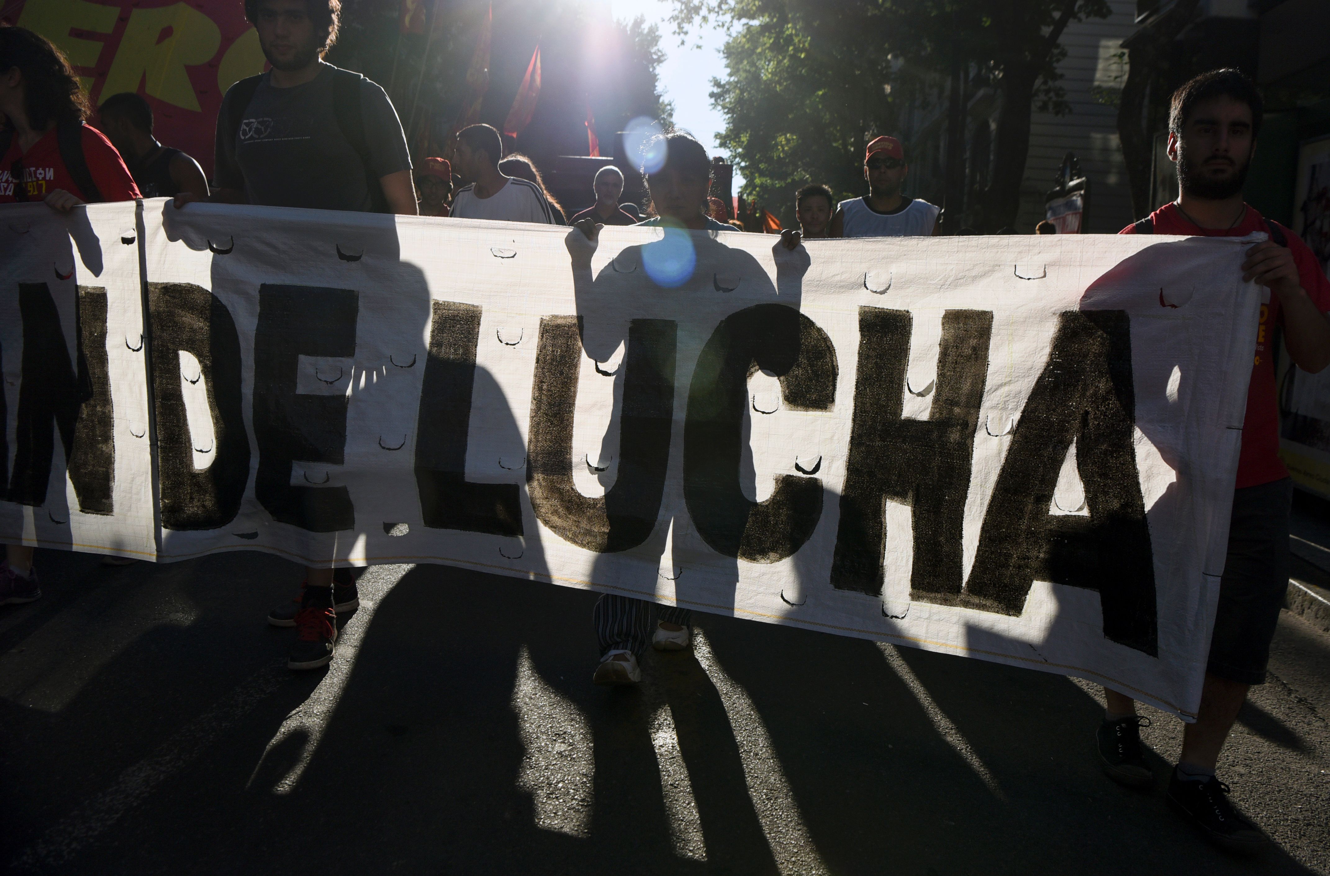 احتجاجات فى ذكرى الإطاحة بالرئيس الأرجنتين الأسبق