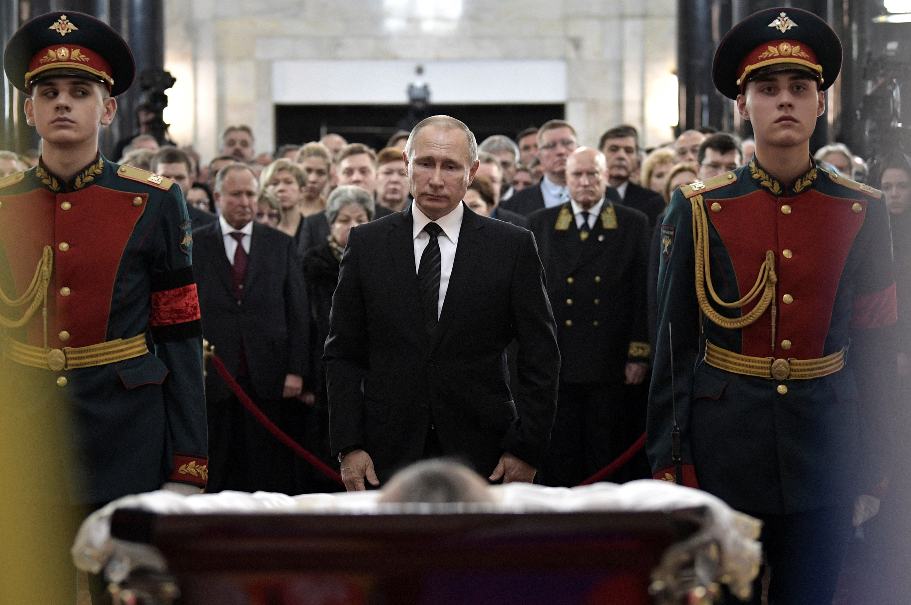 الرئيس الروسى بوتين يحضر مراسم تشييع جثمان السفير الروسى فى روسيا