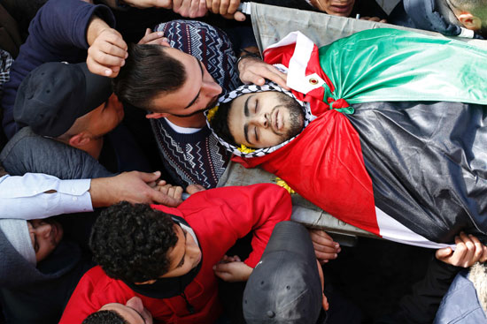 تشيع جثمان الشاب الفلسطينى أحمد الخروبى الذى قتلته قوات الاحتلال برام الله