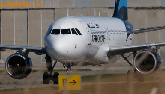 اختطاف طائرة ليبية على متنها 118 راكبا وتحويل مسارها إلى مالطا (2)