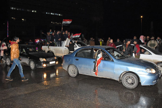 سوريون يحتفلون بتحرير حلب
