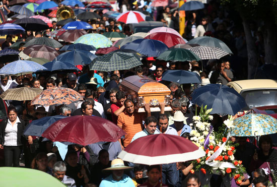 جنازة مهيبة لضحايا انفجار المكسيك