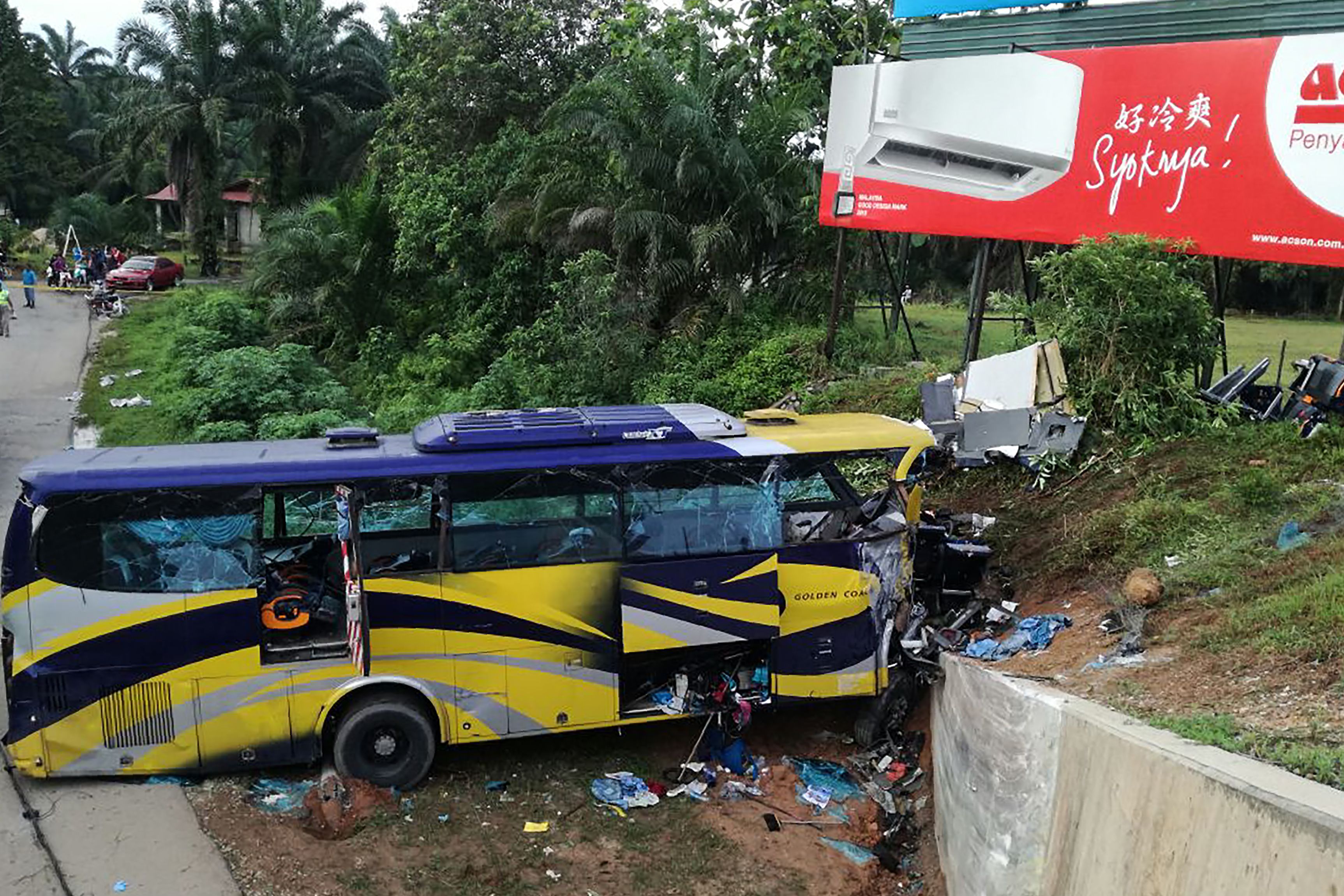 تحطم حافلة ركاب في مدينة موار في كوالالمبور 