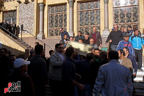 إقبال كبير على جنازة بدر حداد بمسجد الحامدية الشاذلية