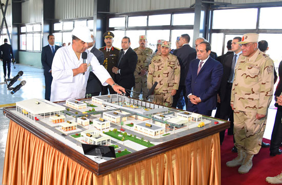 الرئيس السيسى يتفقد أحد الانشاءات الجديدة بشركة النصر للبتروكيماويات