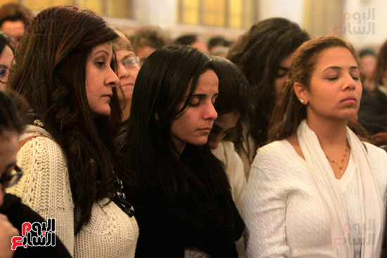 جنازة الشهيدة إيزيس فارس الضحية 27 لحادث الكنيسة البطرسية  (9)