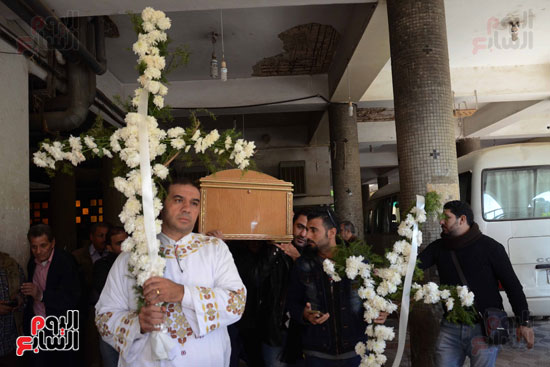 جنازة الشهيدة إيزيس فارس الضحية 27 لحادث الكنيسة البطرسية  (38)