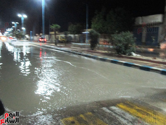مياه الأمطار بشوارع مدينة مرسى مطروح