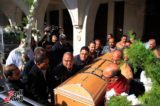 جنازة الشهيدة إيزيس فارس الضحية 27 لحادث الكنيسة البطرسية  (24)