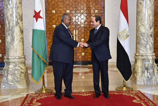 الرئيس عبد الفتاح السيسي، وإسماعيل عُمر جيلة رئيس جيبوتى (6)