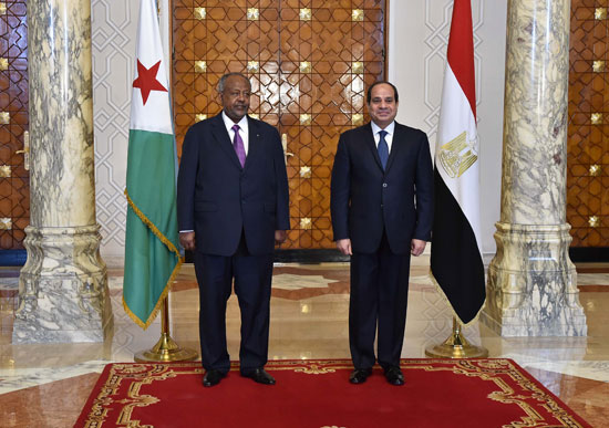 الرئيس عبد الفتاح السيسي، وإسماعيل عُمر جيلة رئيس جيبوتى (5)