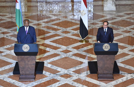 الرئيس عبد الفتاح السيسي، وإسماعيل عُمر جيلة رئيس جيبوتى (10)
