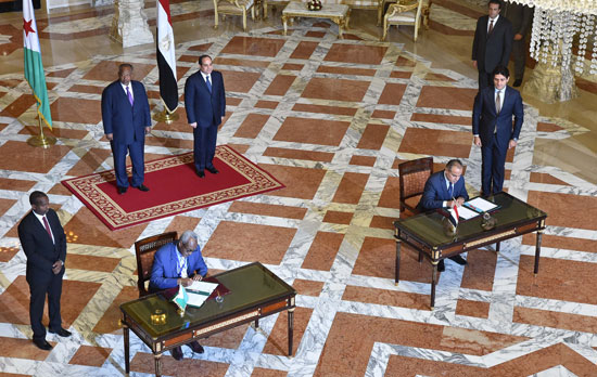 الرئيس عبد الفتاح السيسي، وإسماعيل عُمر جيلة رئيس جيبوتى (9)