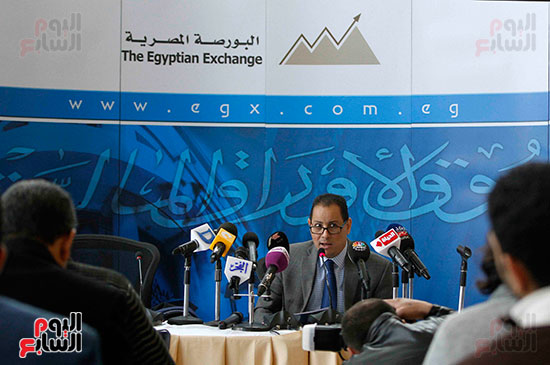 رئيس البورصة المصرية  محمد عمران (3)