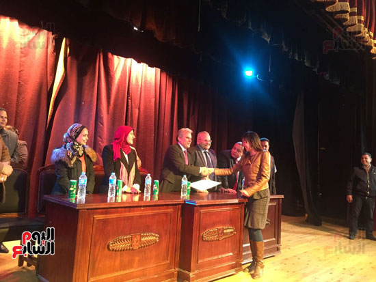 طلاب تجارة القاهرة (2)