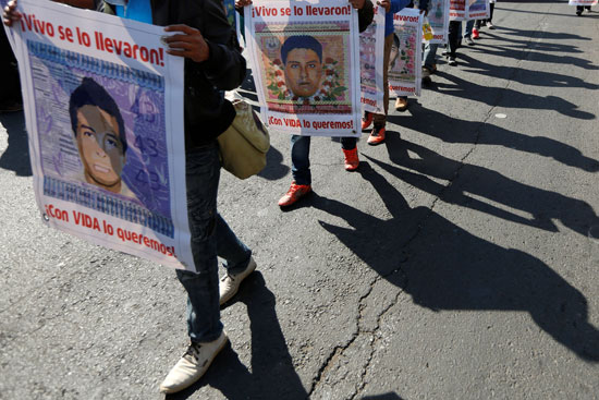 تظاهرات فى المكسيك فى ذكرى مقتل 43 طالب