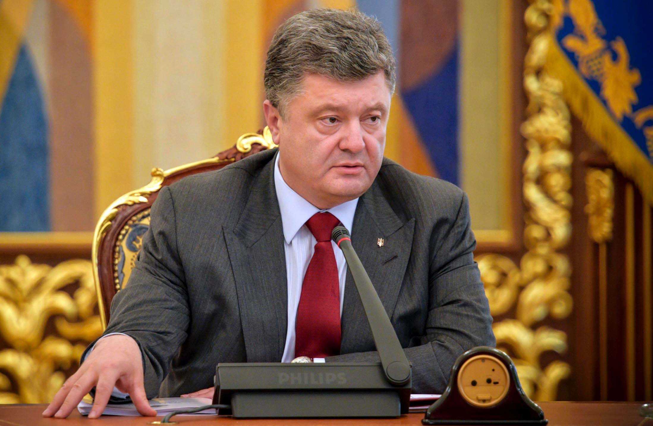 بيترو بوروشينكو الرئيس الأوكرانى الحالى