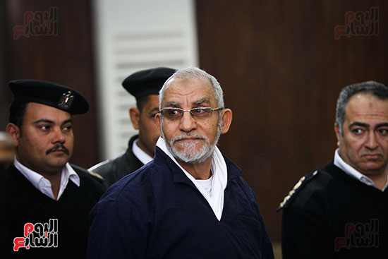 محاكمة محمد بديع مرشد الإخوان (16)