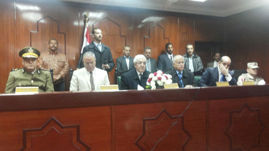 مسئولى وزارة العدل أثناء افتتاح محكمة ملوى
