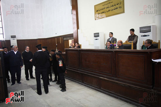 قاعة محكمة محمد بديع فى قضية أحداث العدوة بالمنيا