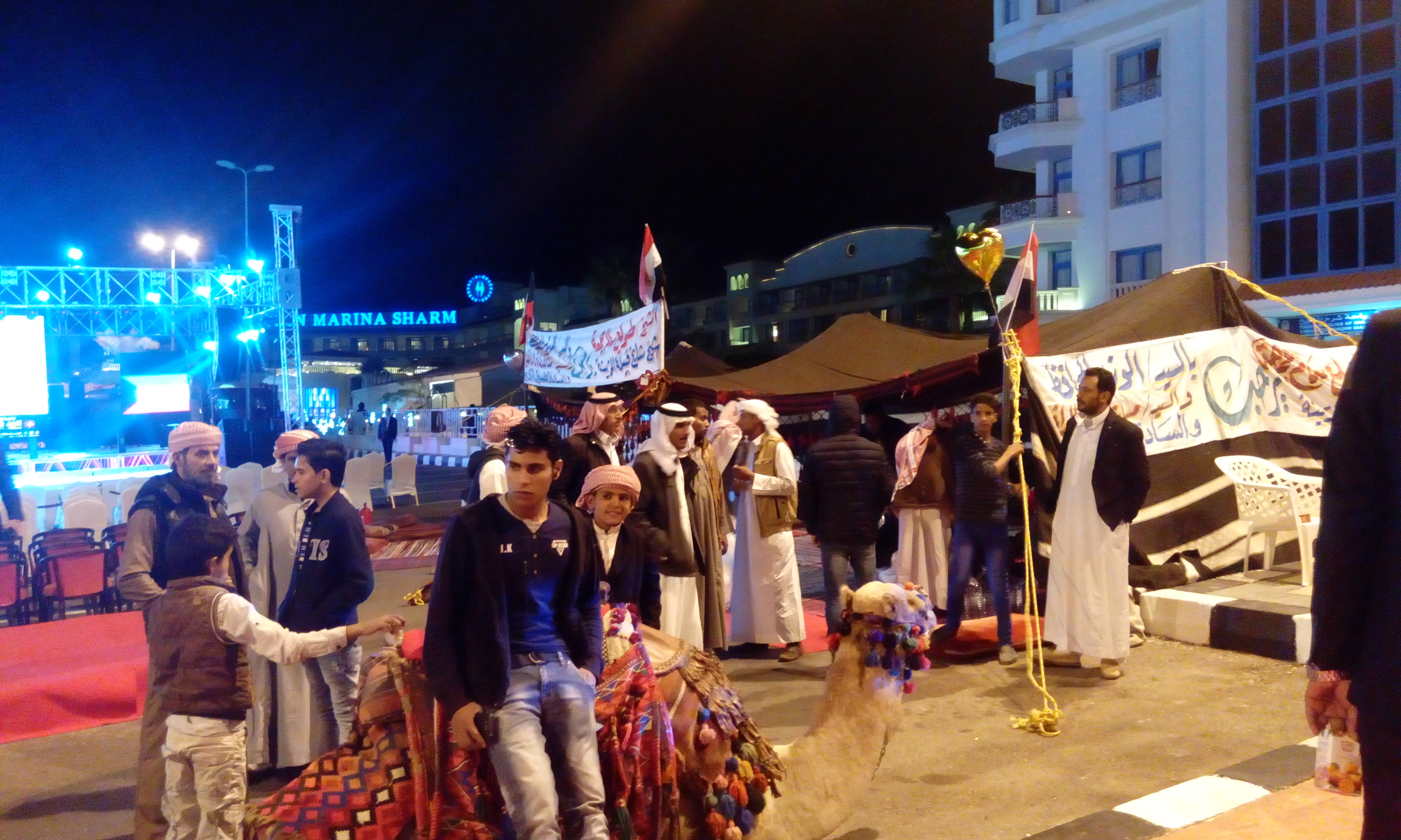 بدء توافد المواطنين على مهرجان كويت السلام مصر المحبة
