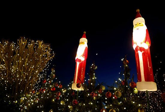 تزين-شجرة-عيد-الميلاد-فى-النمسا