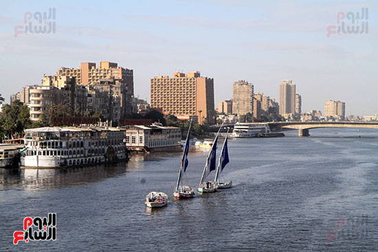 أشعة الشمس وسط القاهرة