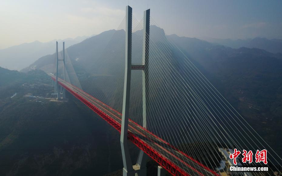 افتتاح أعلى جسر فى العالم