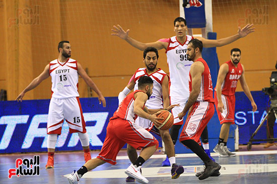 مصر و البحرين  افتتاح البطولة العربية للسلة (11)